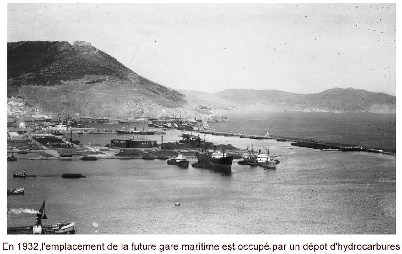 Oran- 140- travail sur les quais.jpg